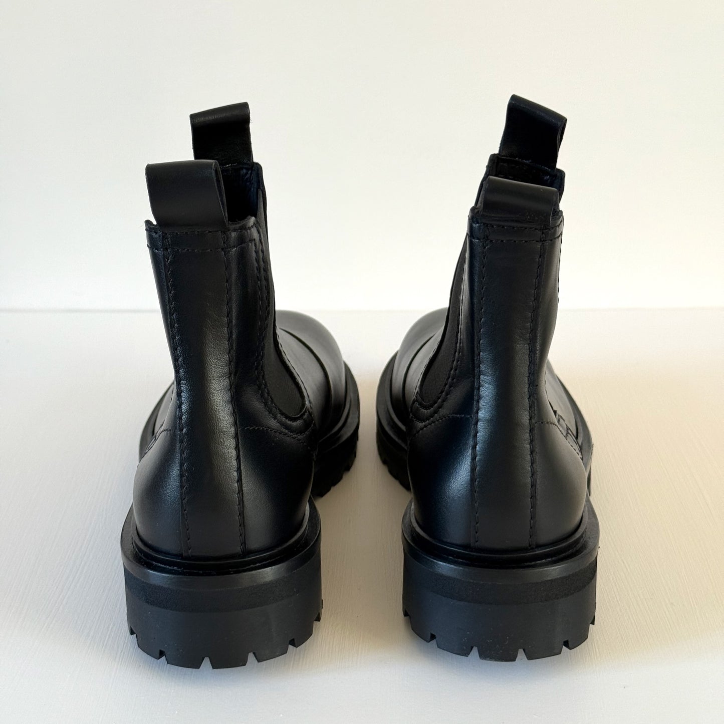 Kick Boot in Black