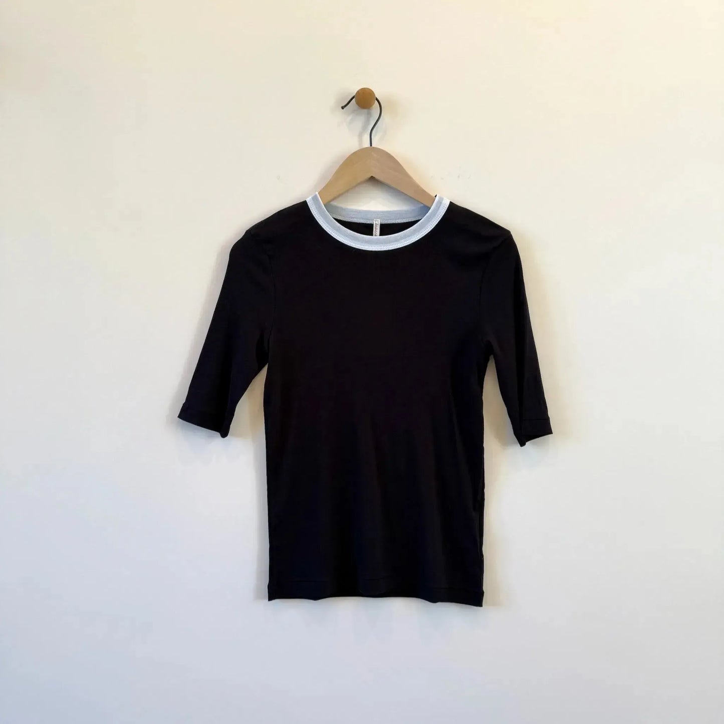 Twisted Cotton Half Sleeve T-Shirt in Black-T-Shirt-Babaco-eugenienewport