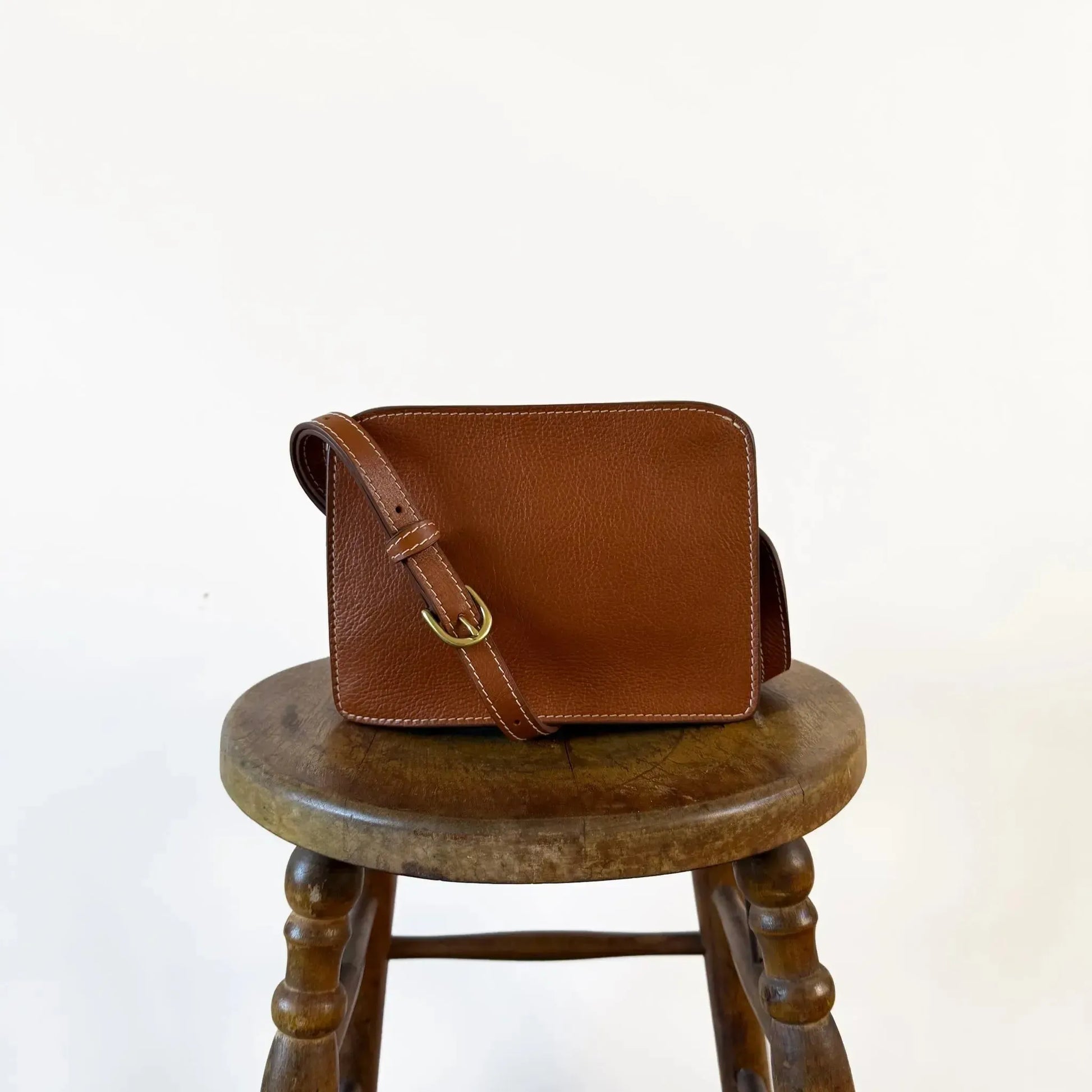 The Anni in Leather Brown-Accessories-Lindquist-eugenienewport