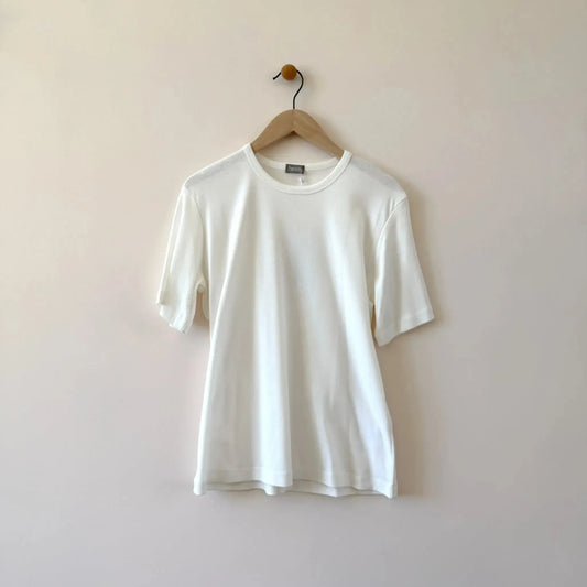 Campbell in White-T-Shirt-Aquarius Cocktail-eugenienewport