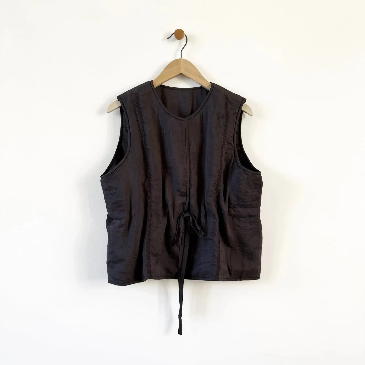 Elmo Vest in Charcoal-Jackets-Runaway Bicycle-eugenienewport