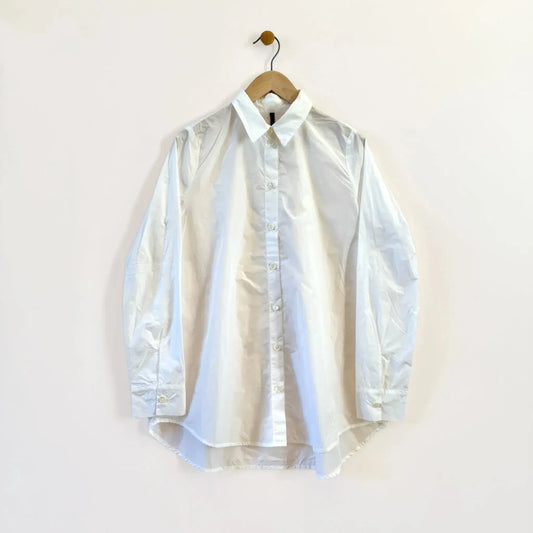 Weites Hemd in White-Tops-Katharina Hovman-eugenienewport